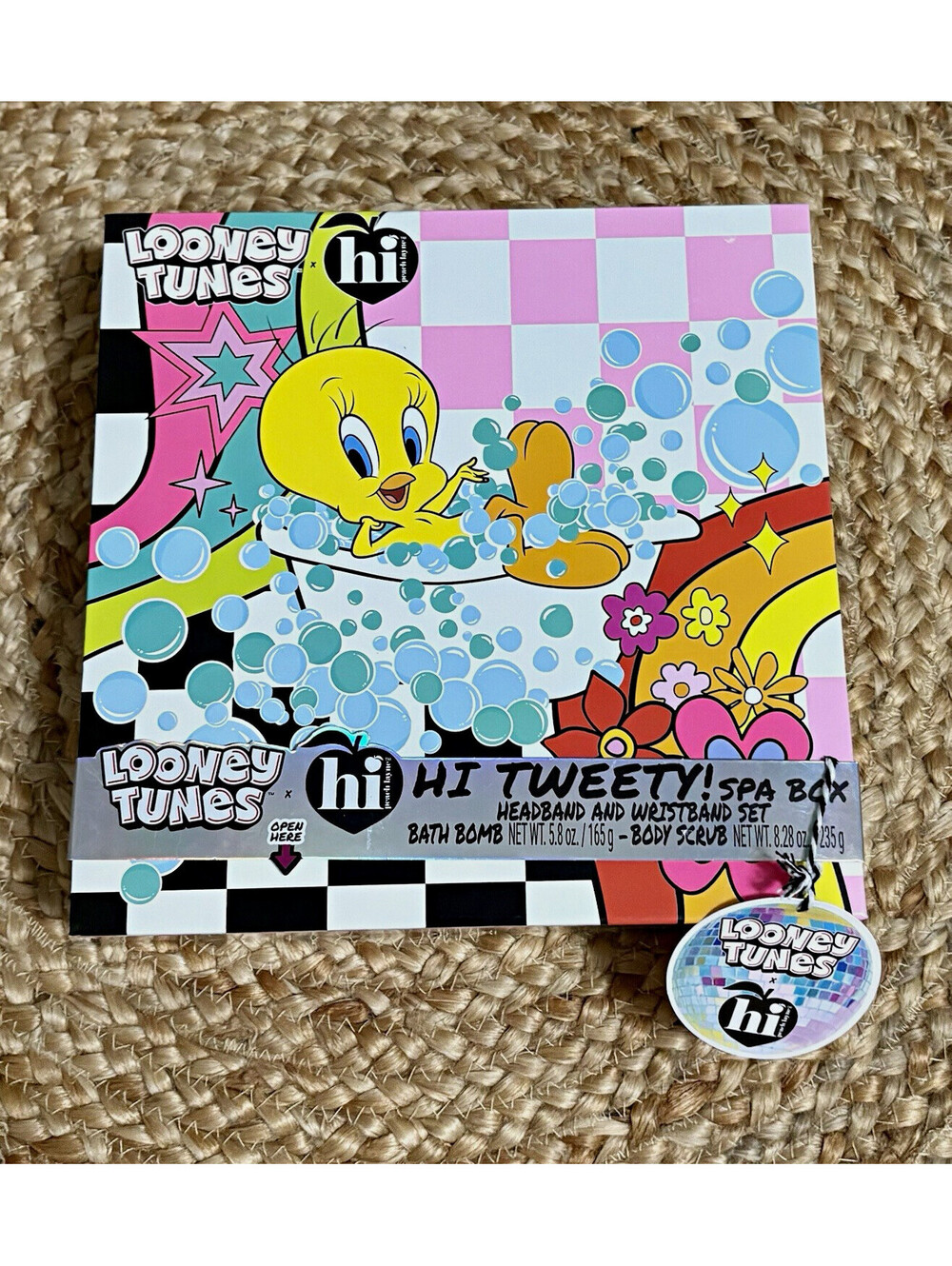 New Looney Tunes x Hi Peach Layne Hi Tweety! Spa Box Gift Set
